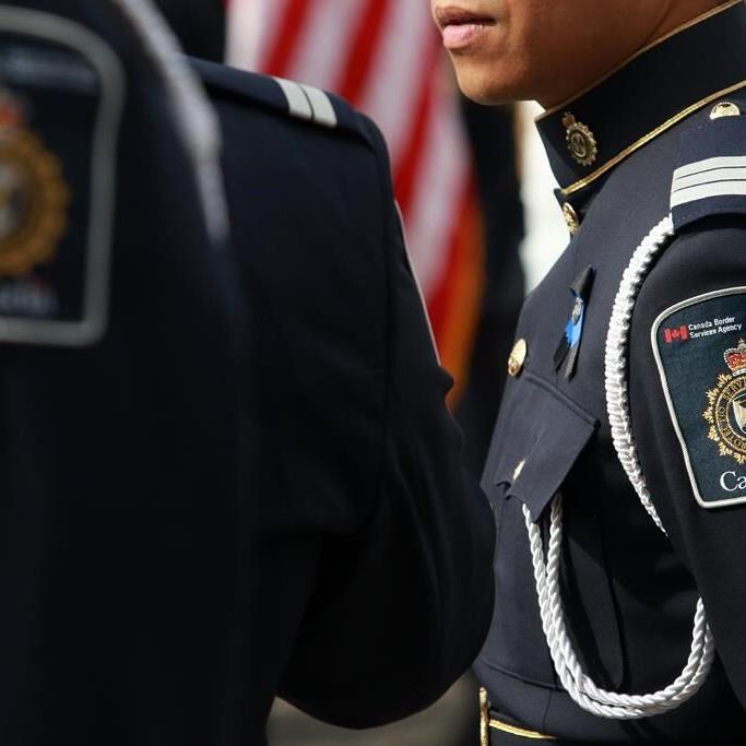 Canada Border Services Agency apologizes to airline passengers stuck in Newfoundland